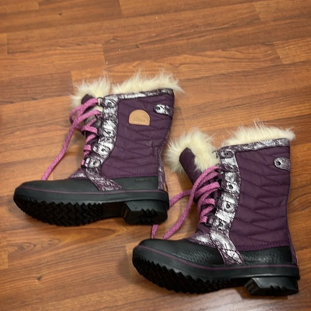 Sorel Tofino II Snow Boots Quilted Faux Fur Purple Shimmer EUC Sz 5